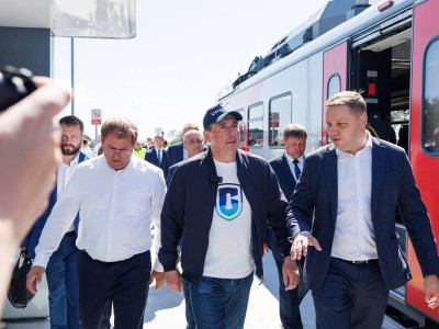 Торжественная церемония передачи новых пассажирских вагонов для поездов дальнего следования
